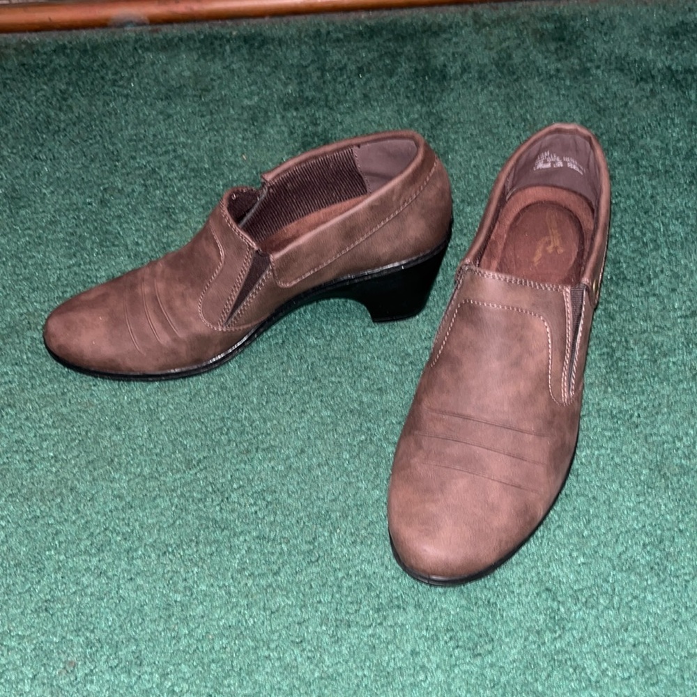 Womens shoes